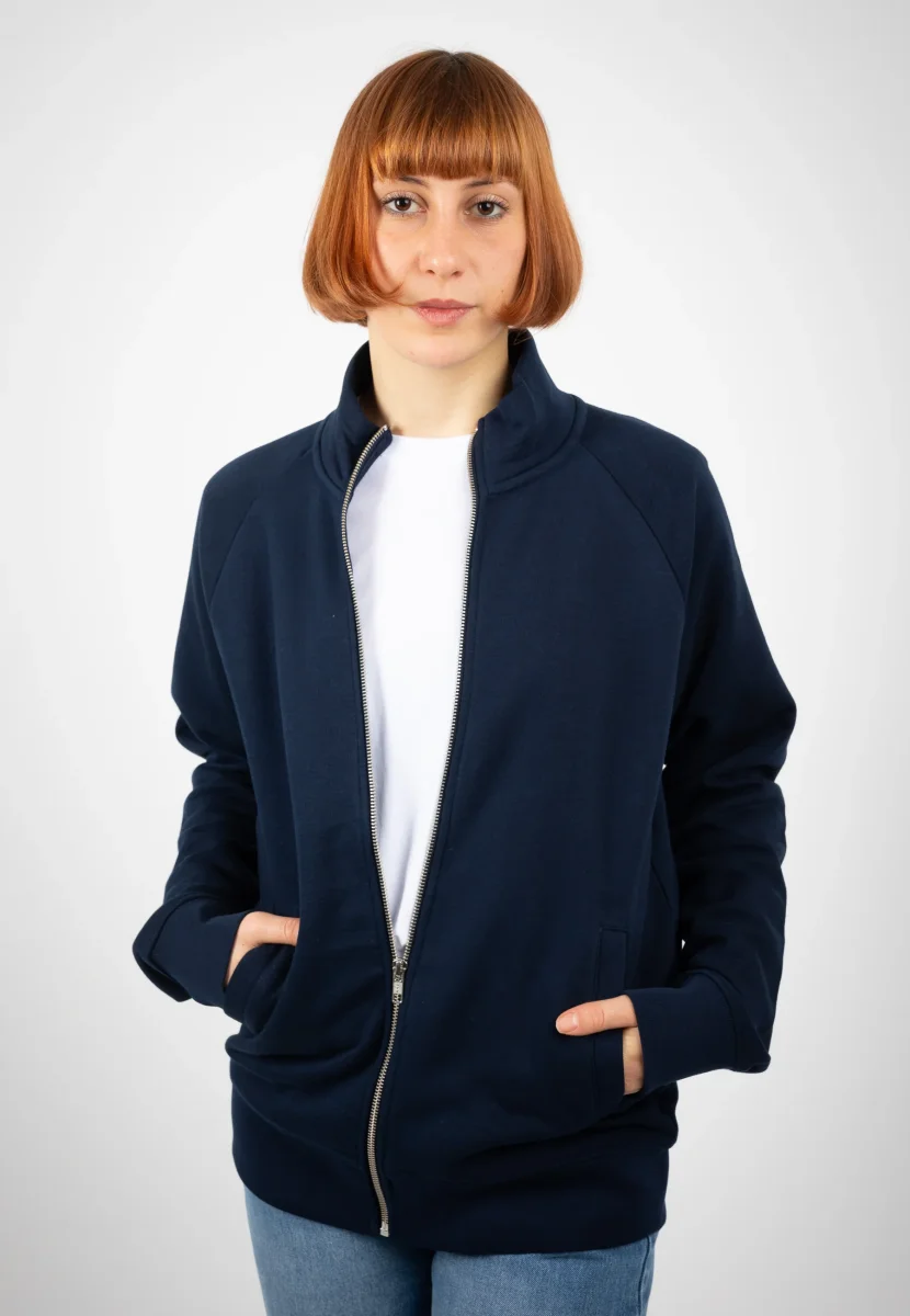 TRAILER | Nachhaltige Sweatshirt-Jacke aus Bio-Baumwolle – Bild 4