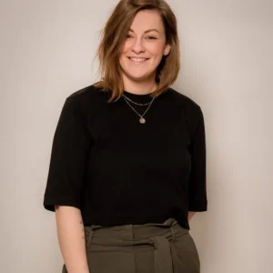 Crop-Top ELISA aus Bio-Baumwolle - Schwarz
